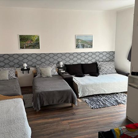 Mazli Vendeghaz Hotel Satoraljaujhely ภายนอก รูปภาพ